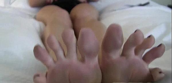  Put my pretty little teen toes in your mouth